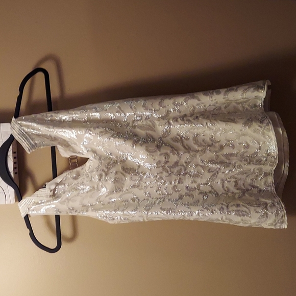 Women's White House Black Market top - Picture 6 of 9